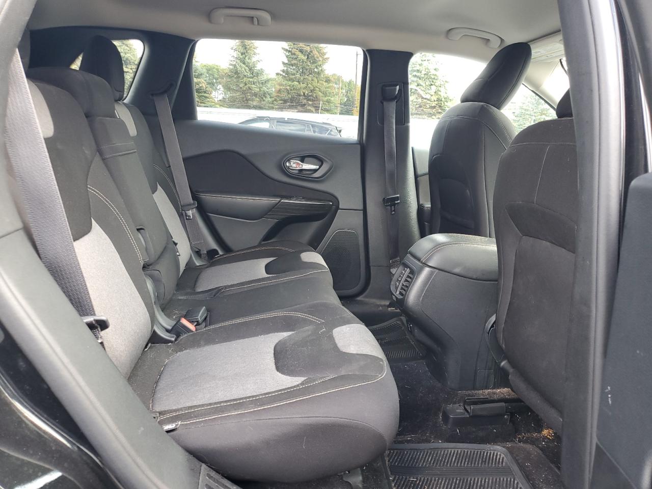 2014 Jeep Cherokee Latitude VIN: 1C4PJMCS3EW282767 Lot: 82264375