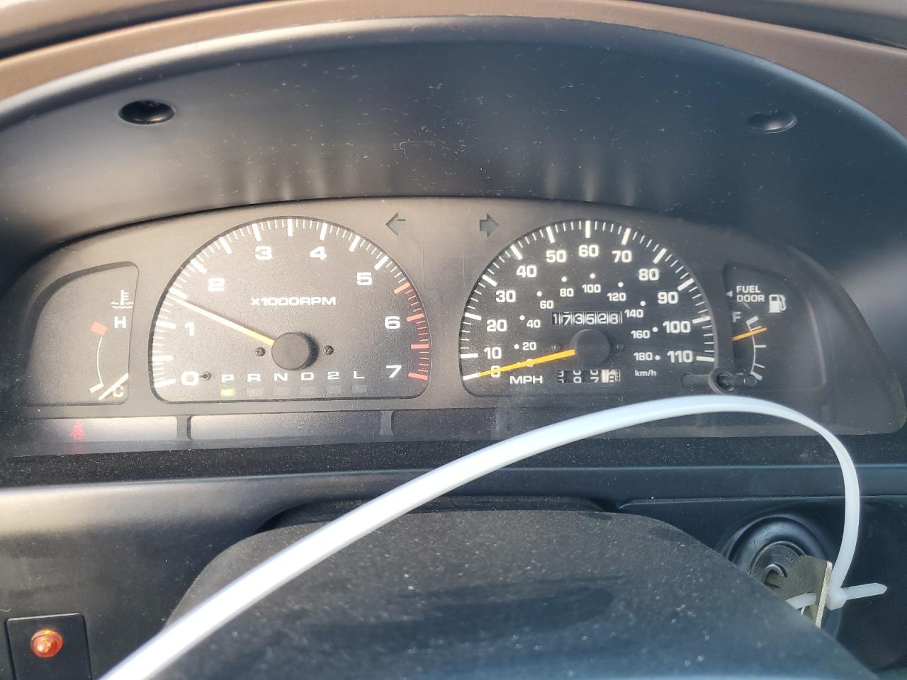 1998 Toyota 4Runner VIN: JT3GM84R1W0028249 Lot: 89571365
