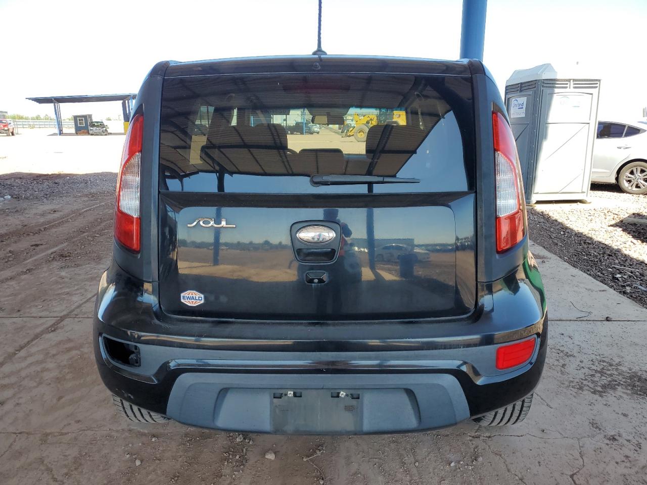 2013 Kia Soul + VIN: KNDJT2A61D7755889 Lot: 82373985
