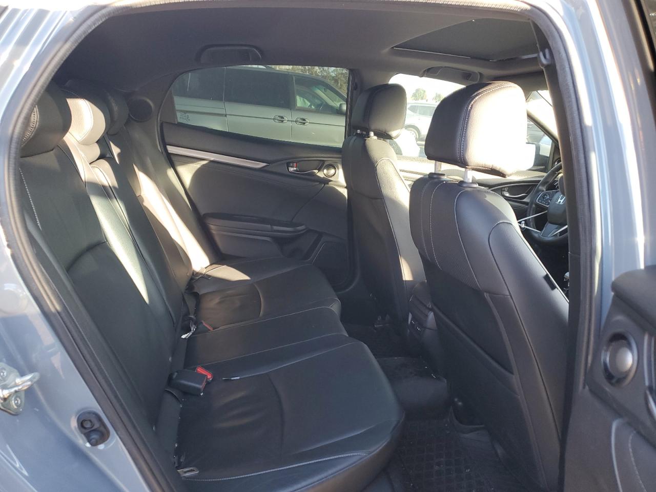 2018 Honda Civic Sport Touring VIN: SHHFK7H90JU307251 Lot: 84174985