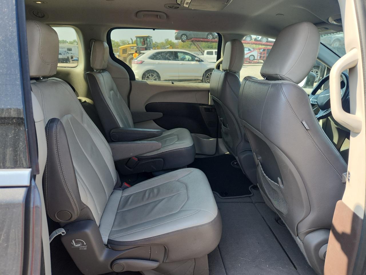 2017 Chrysler Pacifica Touring L VIN: 2C4RC1BG6HR739499 Lot: 81999025