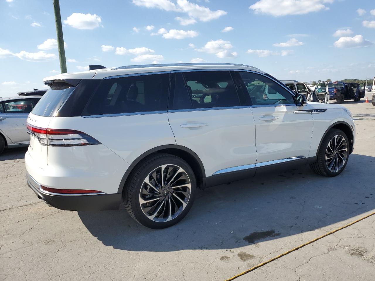 2025 Lincoln Aviator Reserve white null gas 5LM5J7XC0SGL03312 photo #4
