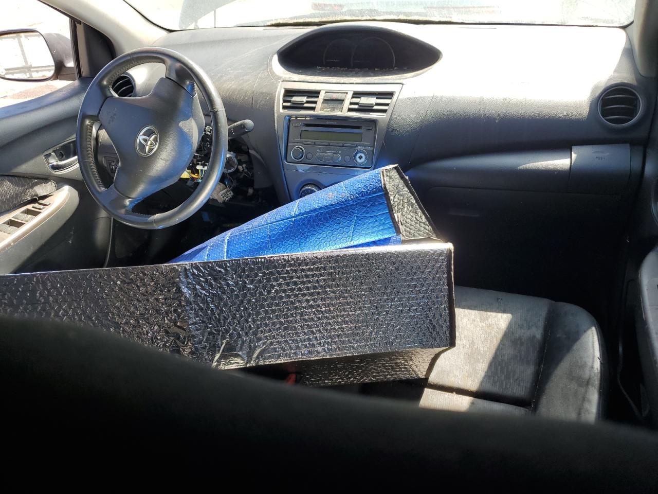 2009 Toyota Yaris VIN: JTDBT903991322755 Lot: 84705955