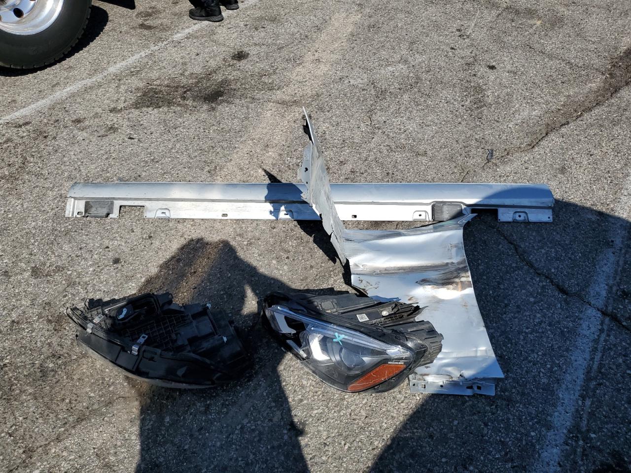 2019 Mercedes-Benz E 300 VIN: WDDZF4JB8KA530748 Lot: 82333265