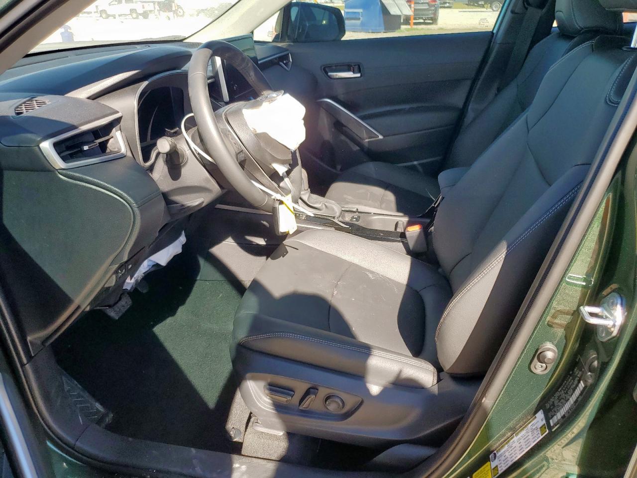 2025 Toyota Corolla Cross Xle VIN: 7MUEAAAG0SV148773 Lot: 90101405