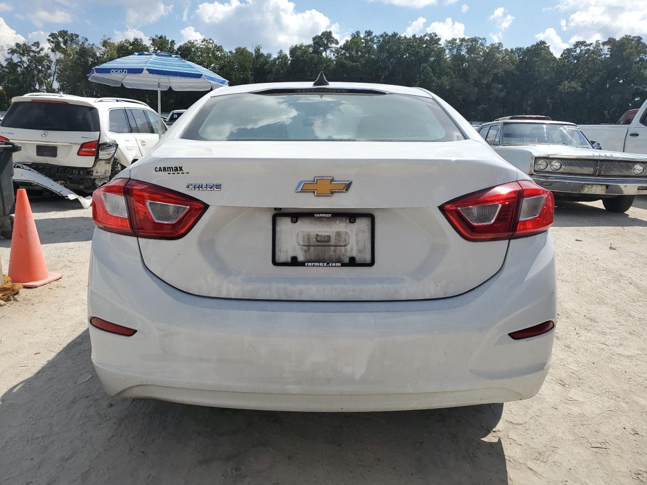 2018 Chevrolet Cruze Ls VIN: 1G1BC5SM3J7136167 Lot: 81872085