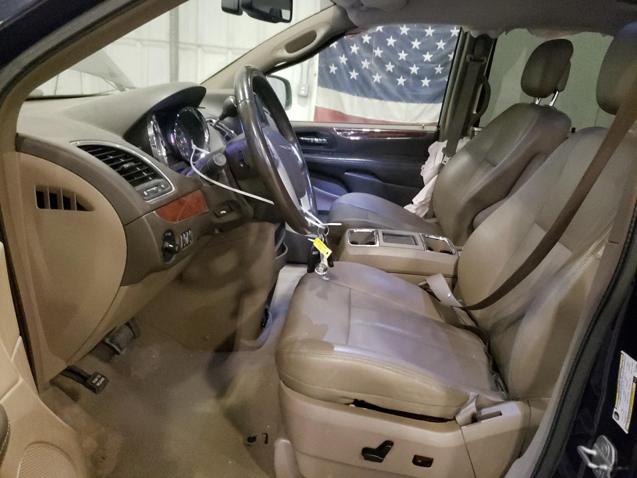 2014 Chrysler Town & Country Touring L VIN: 2C4RC1CG6ER108083 Lot: 84587275