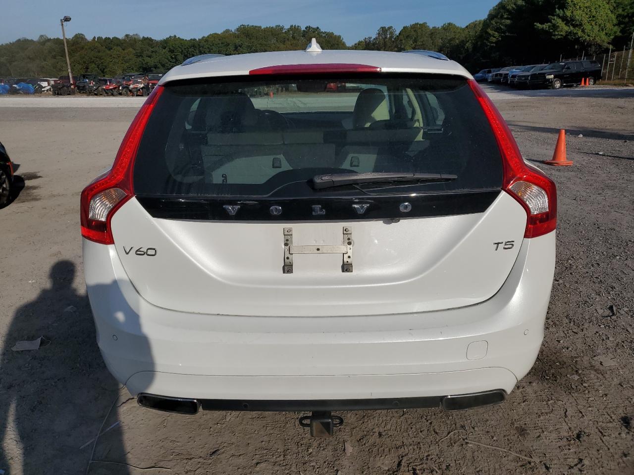 2017 Volvo V60 T5 Platinum VIN: YV140MEM2H1351240 Lot: 84871705