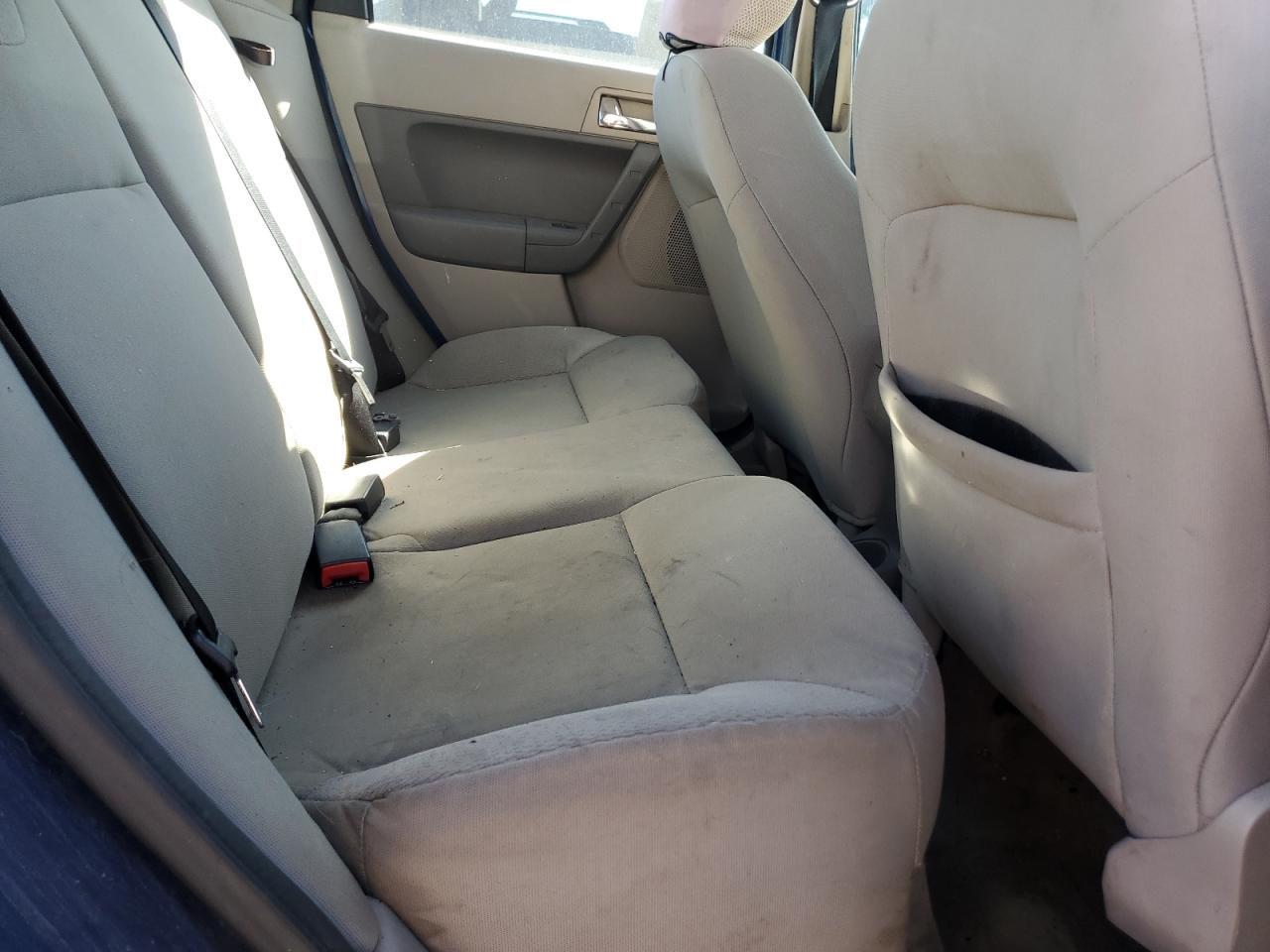 2008 Ford Focus Se VIN: 1FAHP35N58W172057 Lot: 85383065