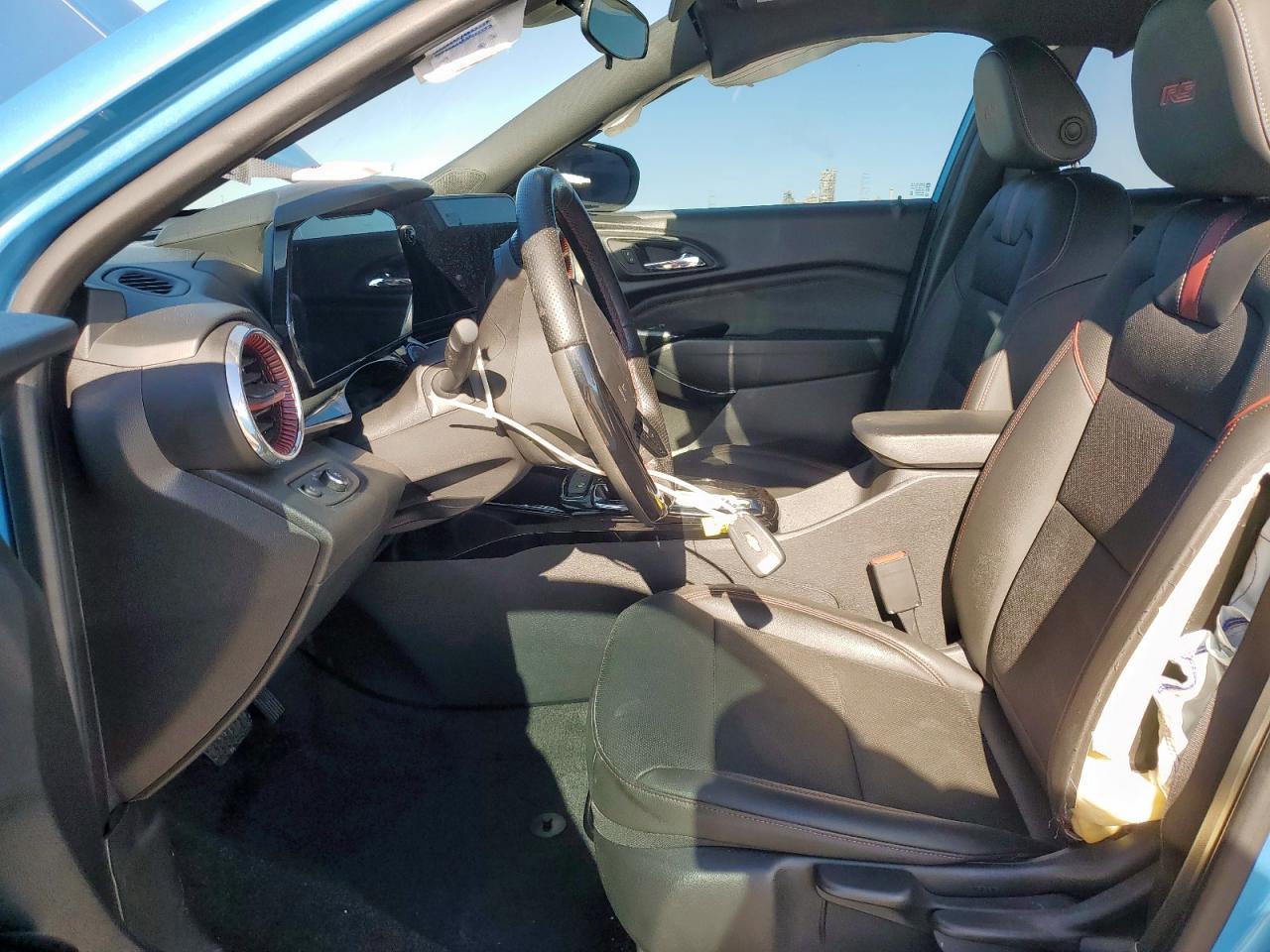 2025 Chevrolet Trax 2Rs VIN: KL77LJEP7SC101424 Lot: 90821835