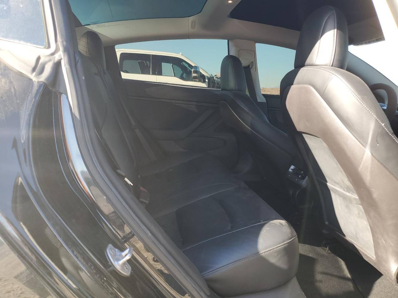 2019 Tesla Model 3 VIN: 5YJ3E1EA6KF399359 Lot: 84292905