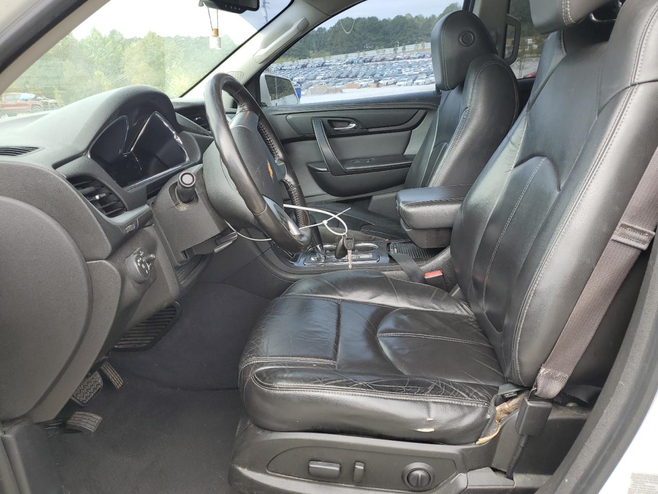 2015 Chevrolet Traverse Lt VIN: 1GNKVHKD3FJ301686 Lot: 85740575