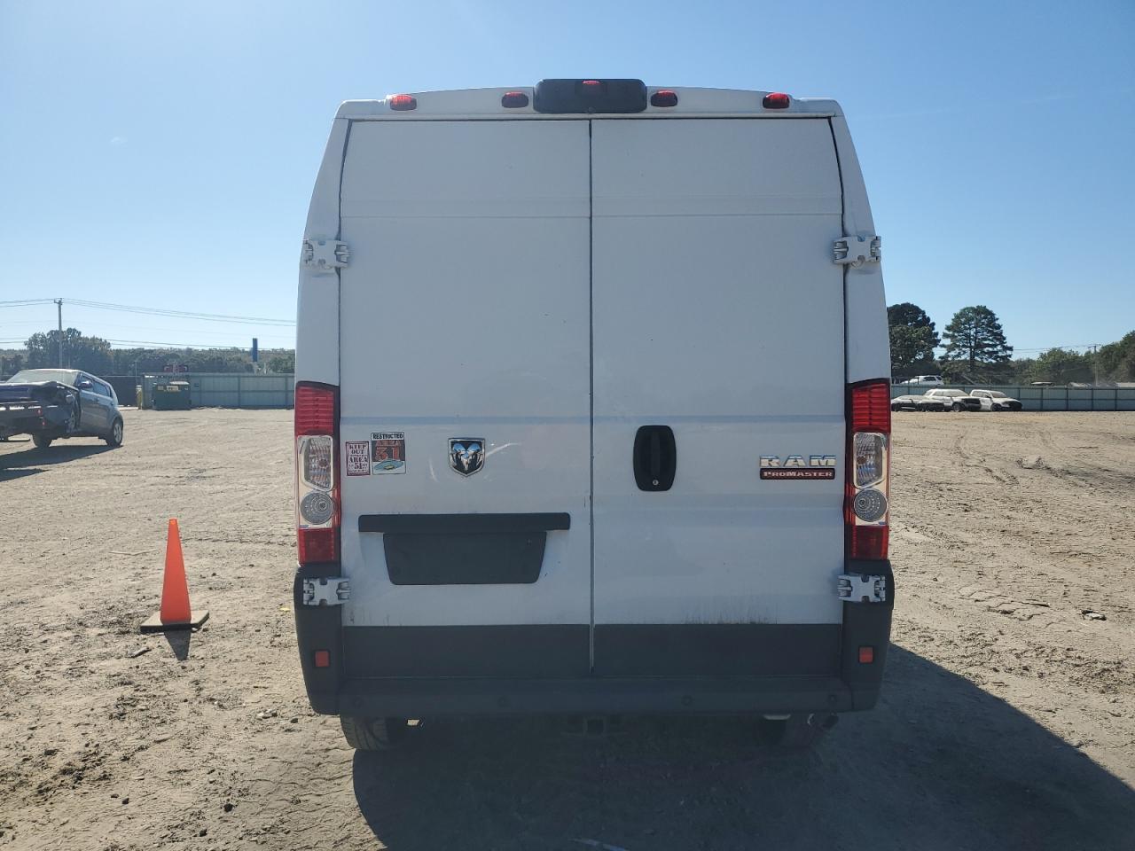 2017 Ram Promaster 2500 2500 High VIN: 3C6TRVDG2HE517558 Lot: 82230875