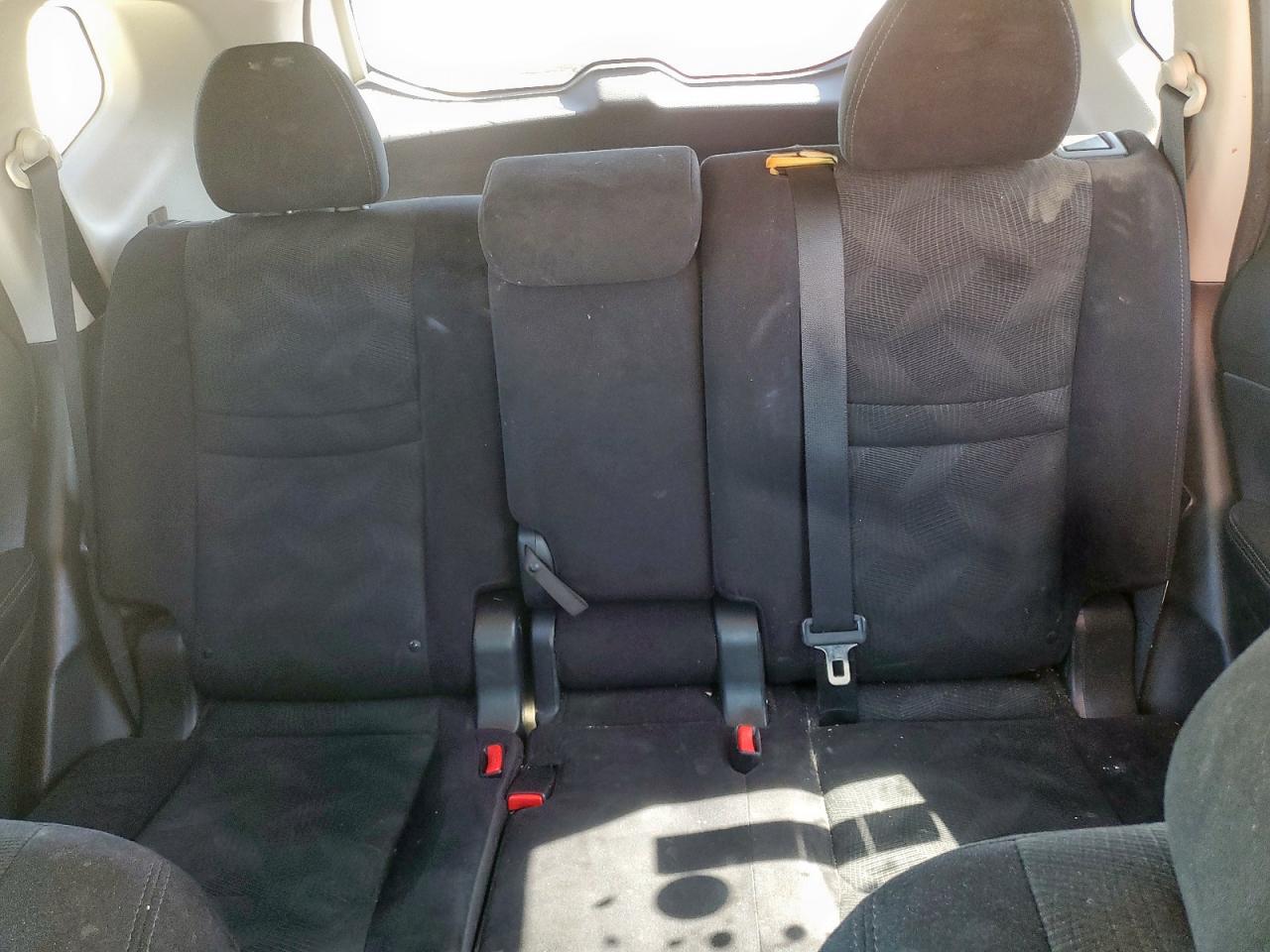 2015 Nissan Rogue S VIN: 5N1AT2MT4FC806468 Lot: 86081885