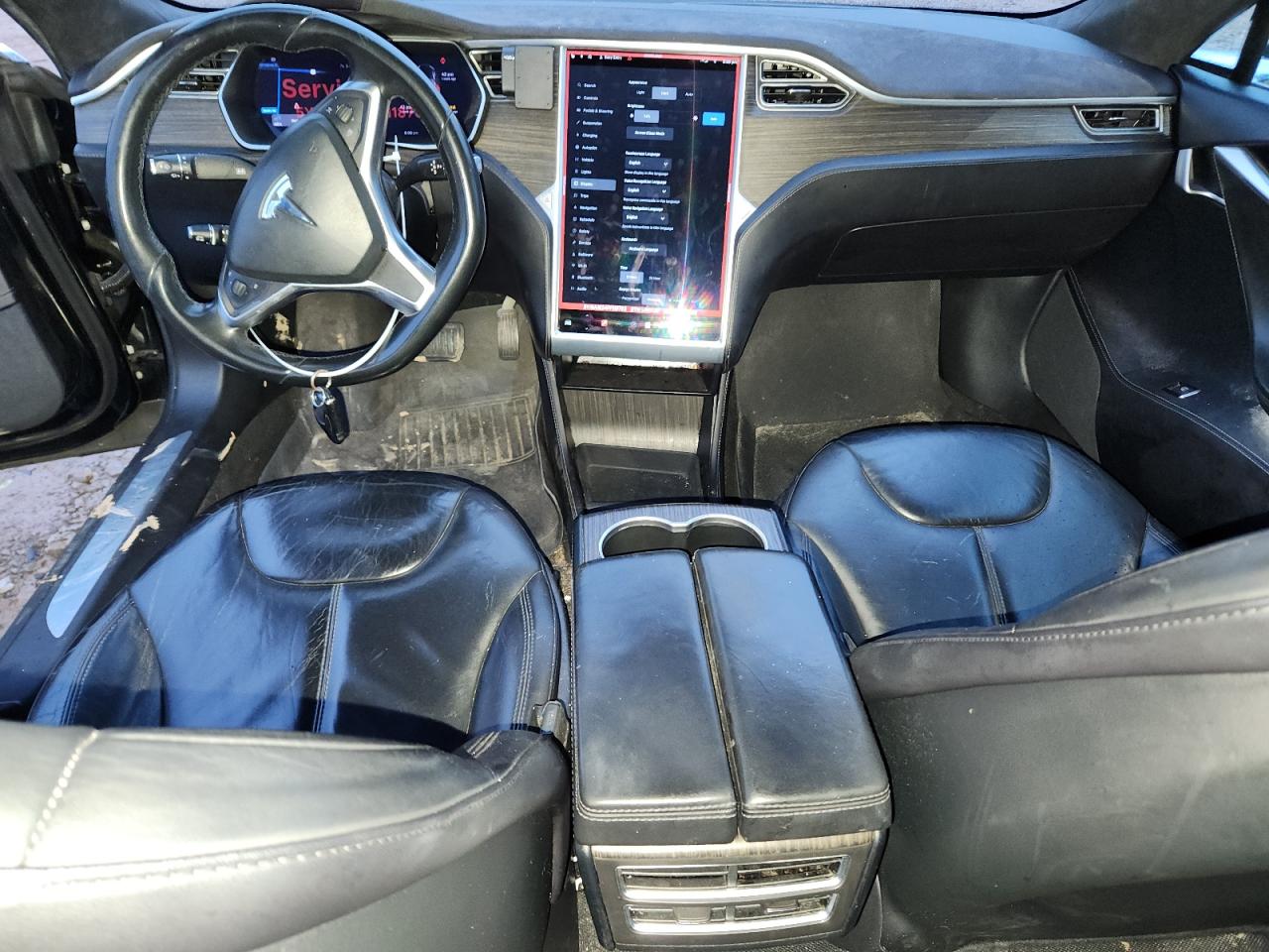 2015 Tesla Model S VIN: 5YJSA1E24FF118763 Lot: 90509375