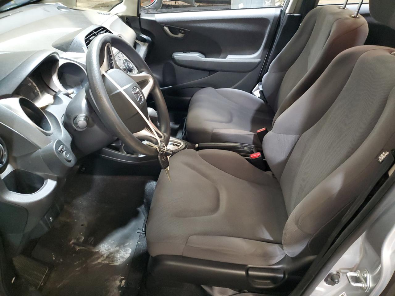 2013 Honda Fit VIN: JHMGE8H32DC080384 Lot: 90942465