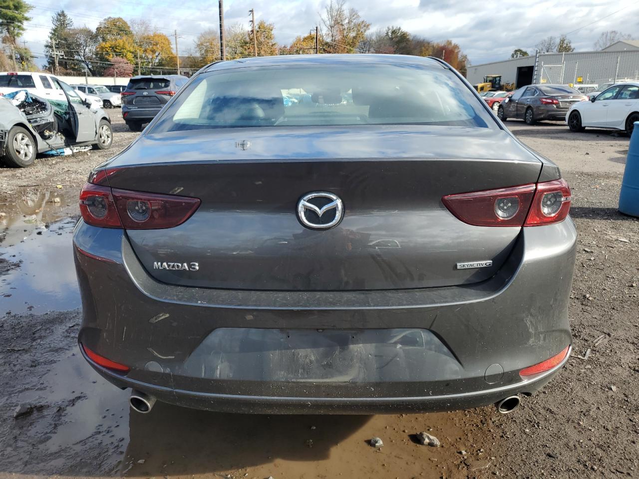 2021 Mazda 3 Preferred VIN: 3MZBPACL8MM251705 Lot: 90800385