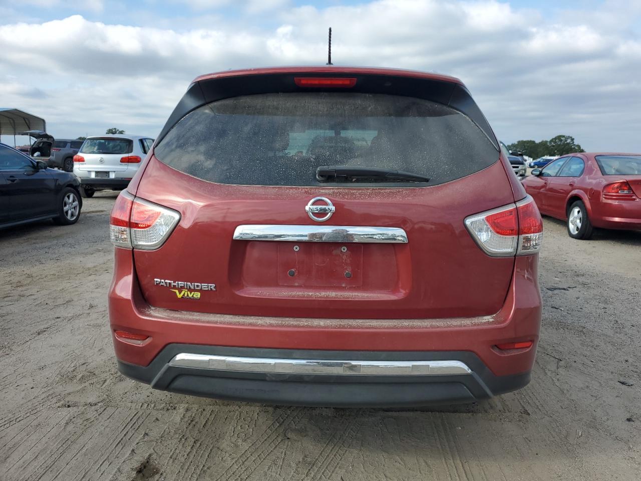 2015 Nissan Pathfinder S VIN: 5N1AR2MN2FC695788 Lot: 85558105