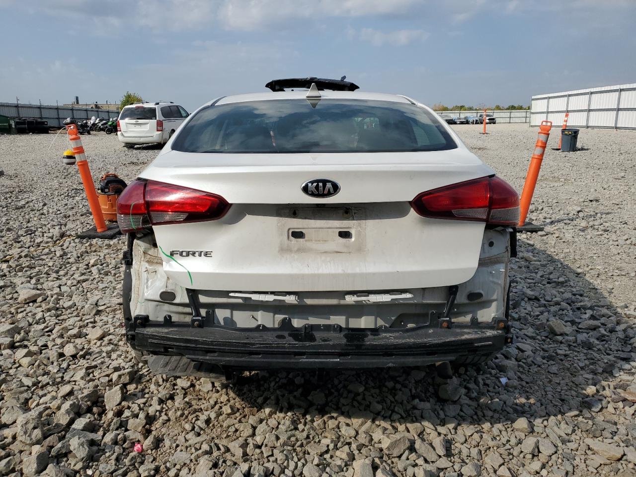 2018 Kia Forte Lx VIN: 3KPFL4A74JE231139 Lot: 81941125
