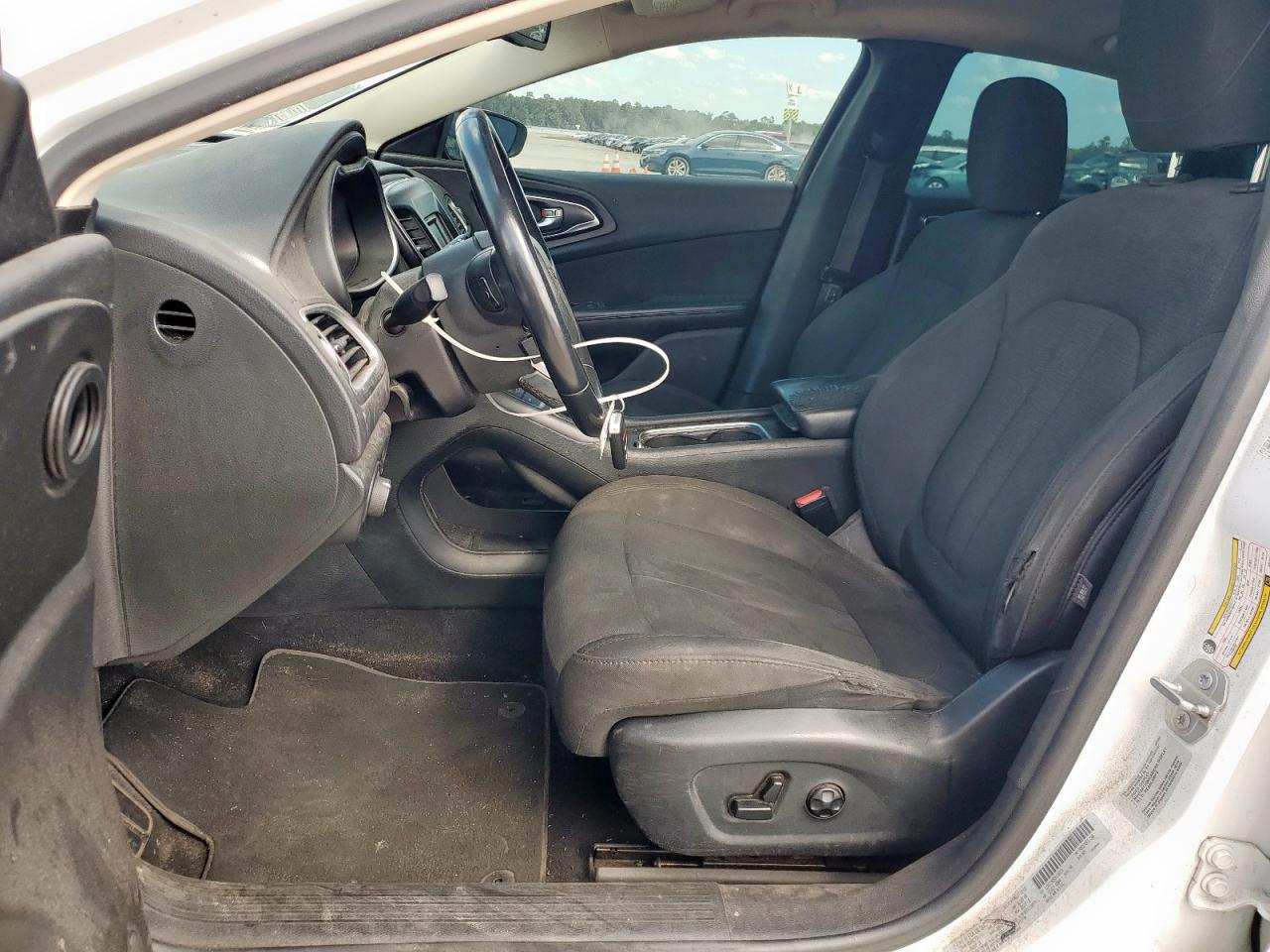 2016 Chrysler 200 Limited VIN: 1C3CCCAB9GN160210 Lot: 86337245