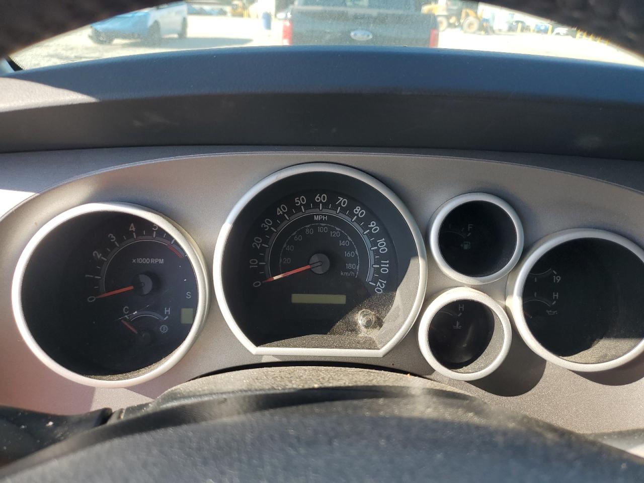 2011 Toyota Sequoia Sr5 VIN: 5TDZM5G16BS002634 Lot: 85186475