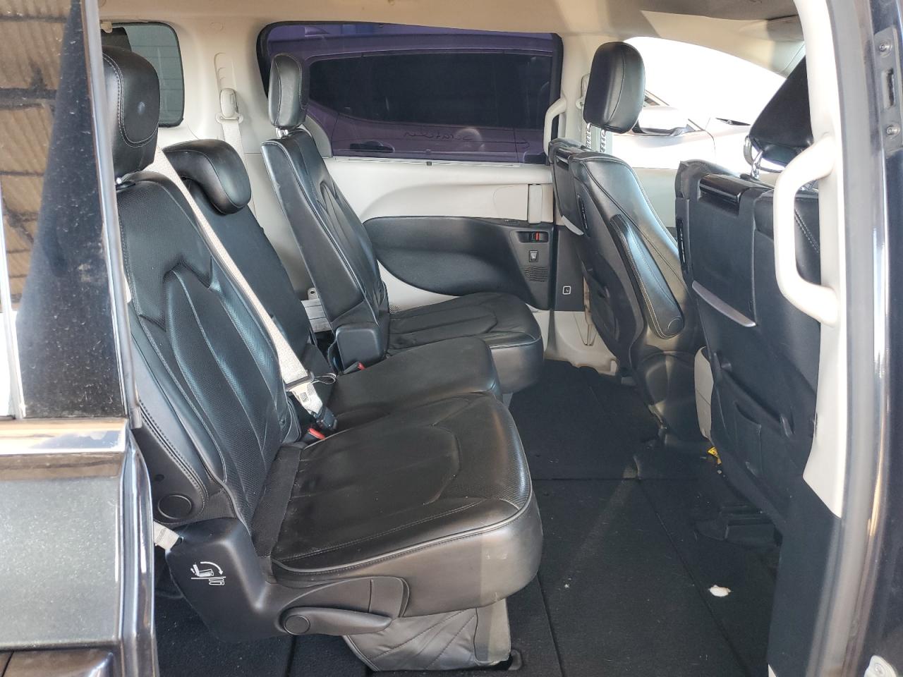 2019 Chrysler Pacifica Limited VIN: 2C4RC1GG5KR673446 Lot: 82000955