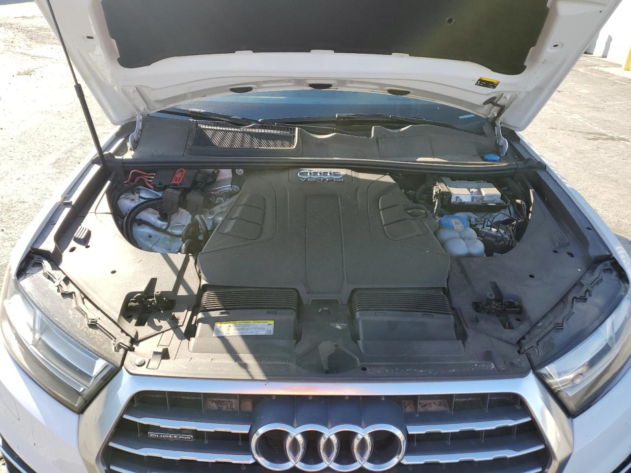2017 Audi Q7 Prestige VIN: WA1VAAF76HD017588 Lot: 87223165