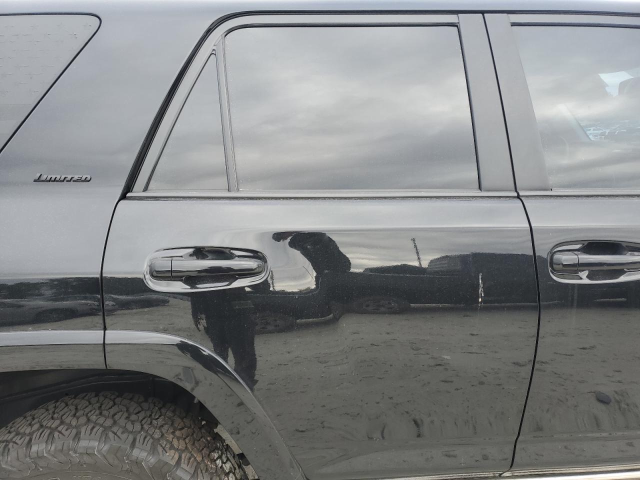 2019 Toyota 4Runner Sr5/Sr5 Premium VIN: JTEBU5JR8K5633483 Lot: 85838445