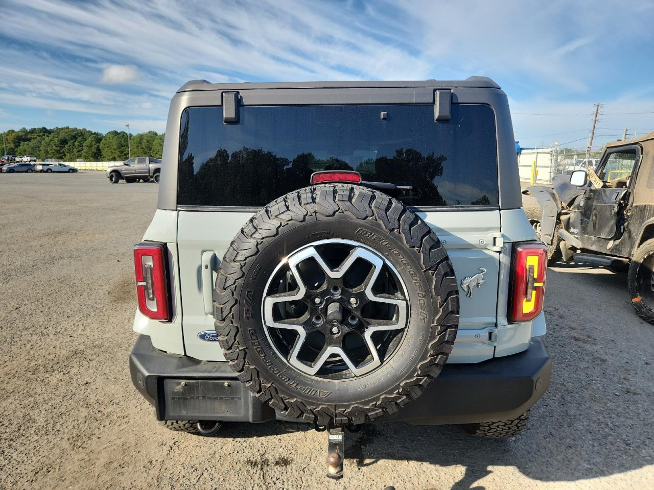 2022 Ford Bronco Base VIN: 1FMEE5DP0NLB31183 Lot: 85745005