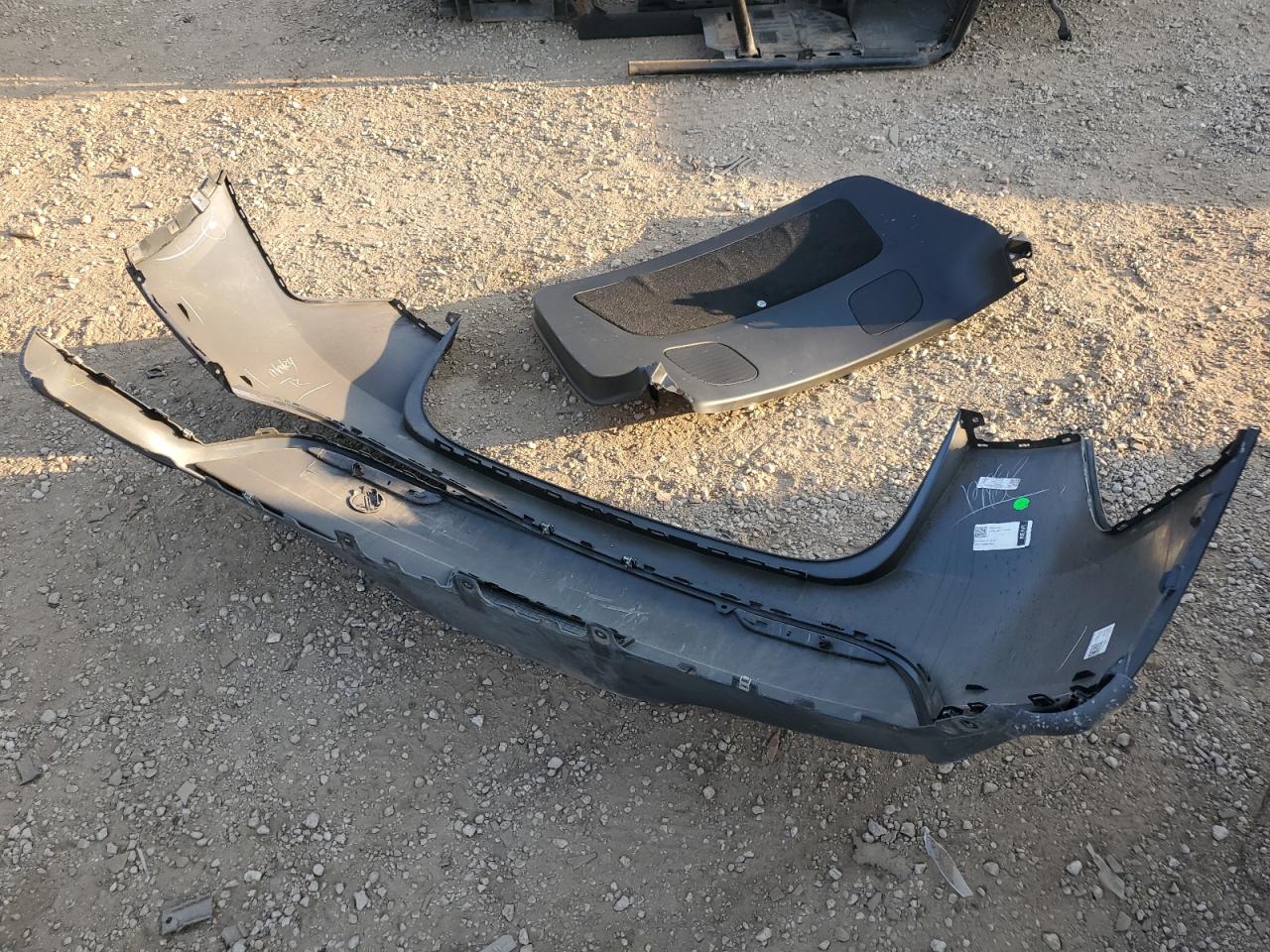 2025 Tesla Model Y VIN: 7SAYGAEE2SF218229 Lot: 84790895