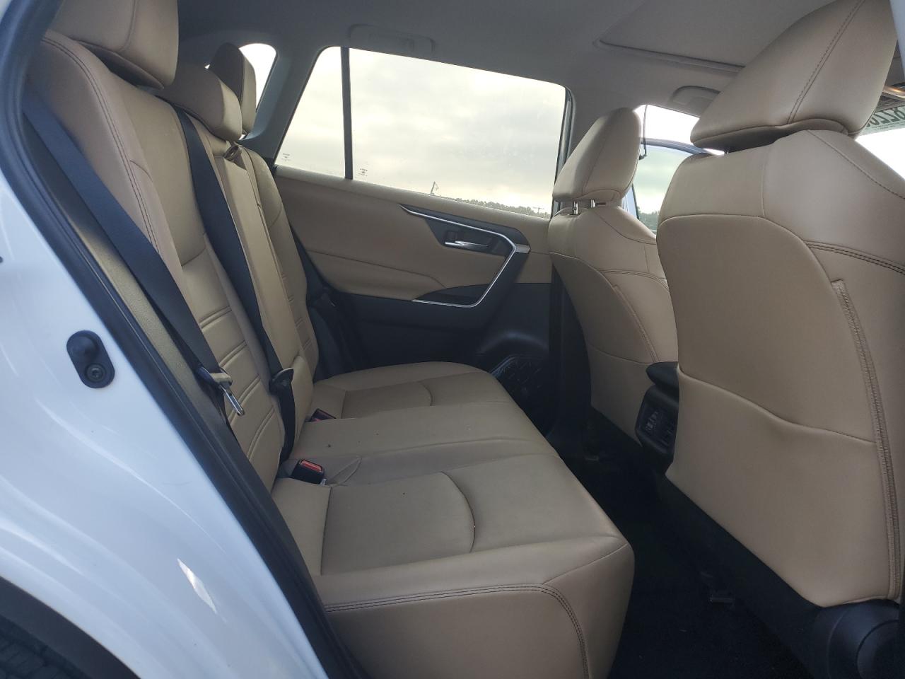 2019 Toyota Rav4 Xle Premium VIN: 2T3C1RFV7KW006216 Lot: 82283695