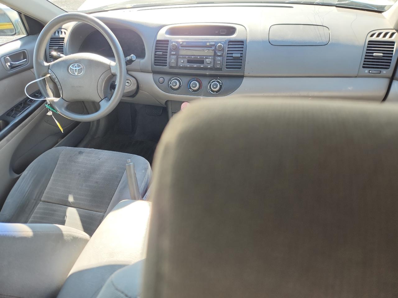 2005 Toyota Camry Le VIN: 4T1BE30K85U594118 Lot: 86537255