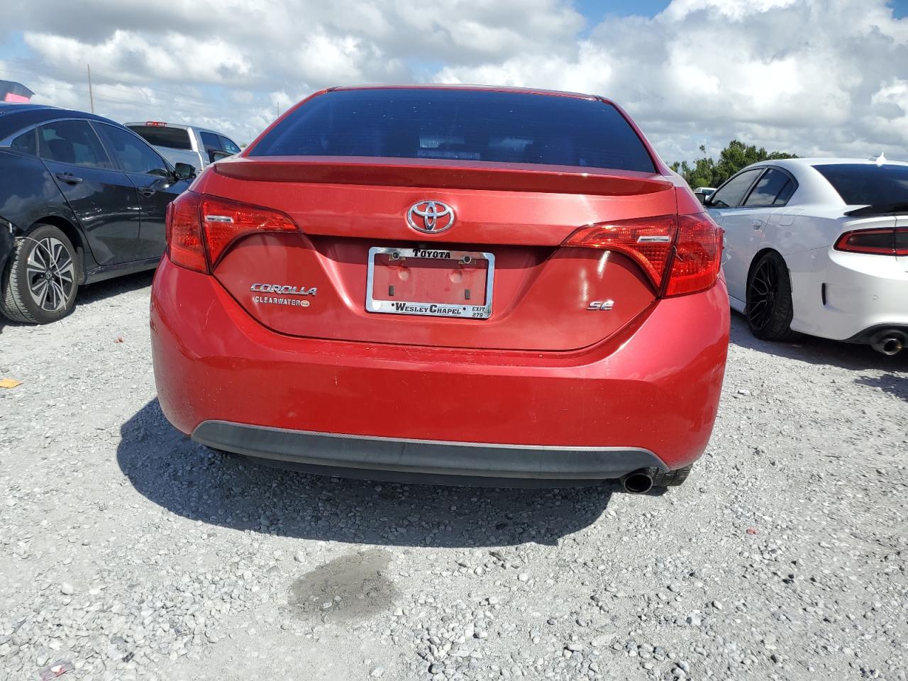 2018 Toyota Corolla L VIN: 5YFBURHE7JP802005 Lot: 82254255