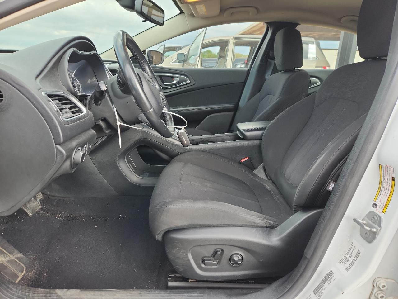 2015 Chrysler 200 Limited VIN: 1C3CCCAB7FN534828 Lot: 86097155