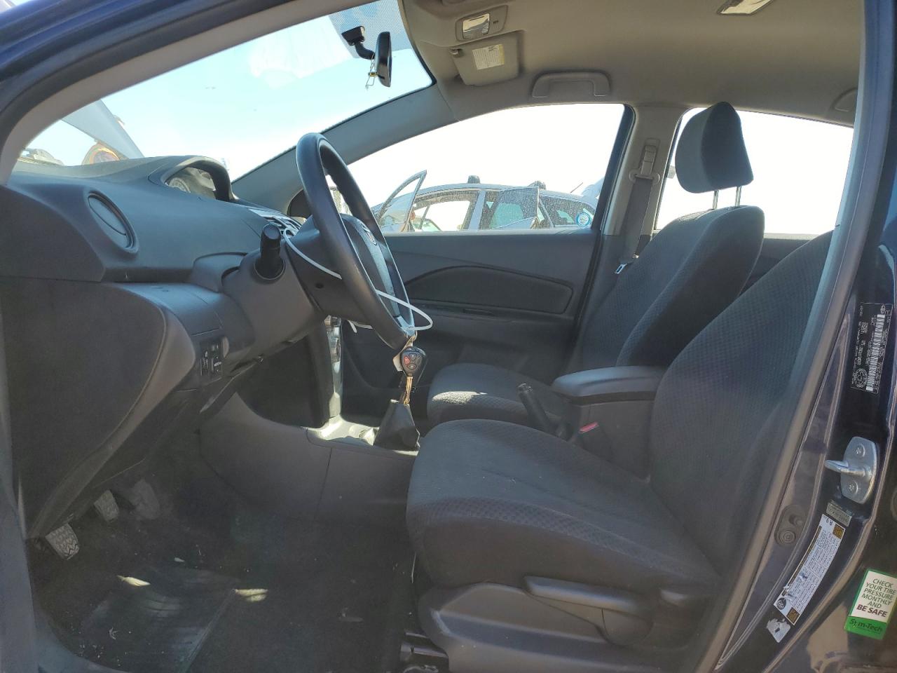 2007 Toyota Yaris VIN: JTDBT923271137490 Lot: 86143205
