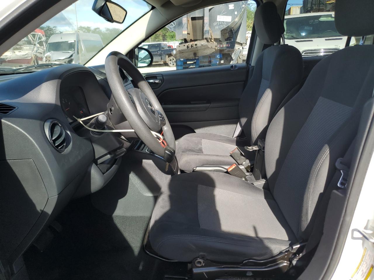 2011 Jeep Compass Sport VIN: 1J4NT1FA4BD260605 Lot: 90698245