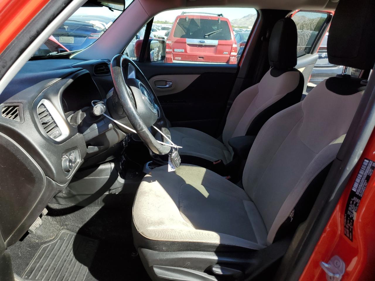 2015 Jeep Renegade Latitude VIN: ZACCJBBT0FPB64418 Lot: 84943825