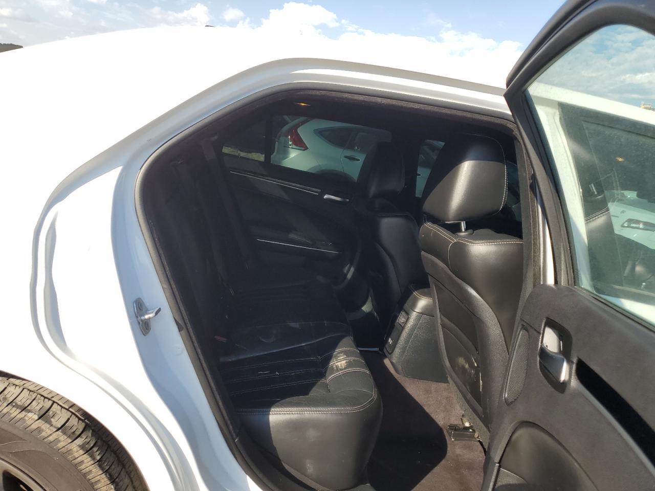 2017 Chrysler 300 S VIN: 2C3CCAGG7HH647956 Lot: 82305555