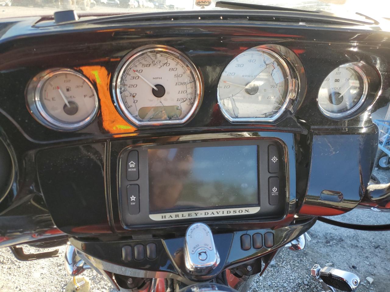 2017 Harley-Davidson Flhxs Street Glide Special VIN: 1HD1KRC13HB615714 Lot: 89522365