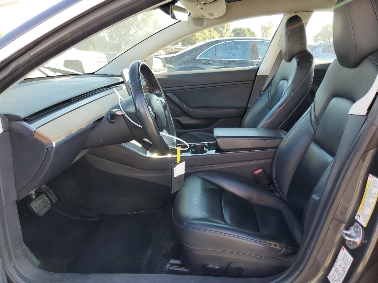 2018 Tesla Model 3 VIN: 5YJ3E1EA2JF052805 Lot: 85682655