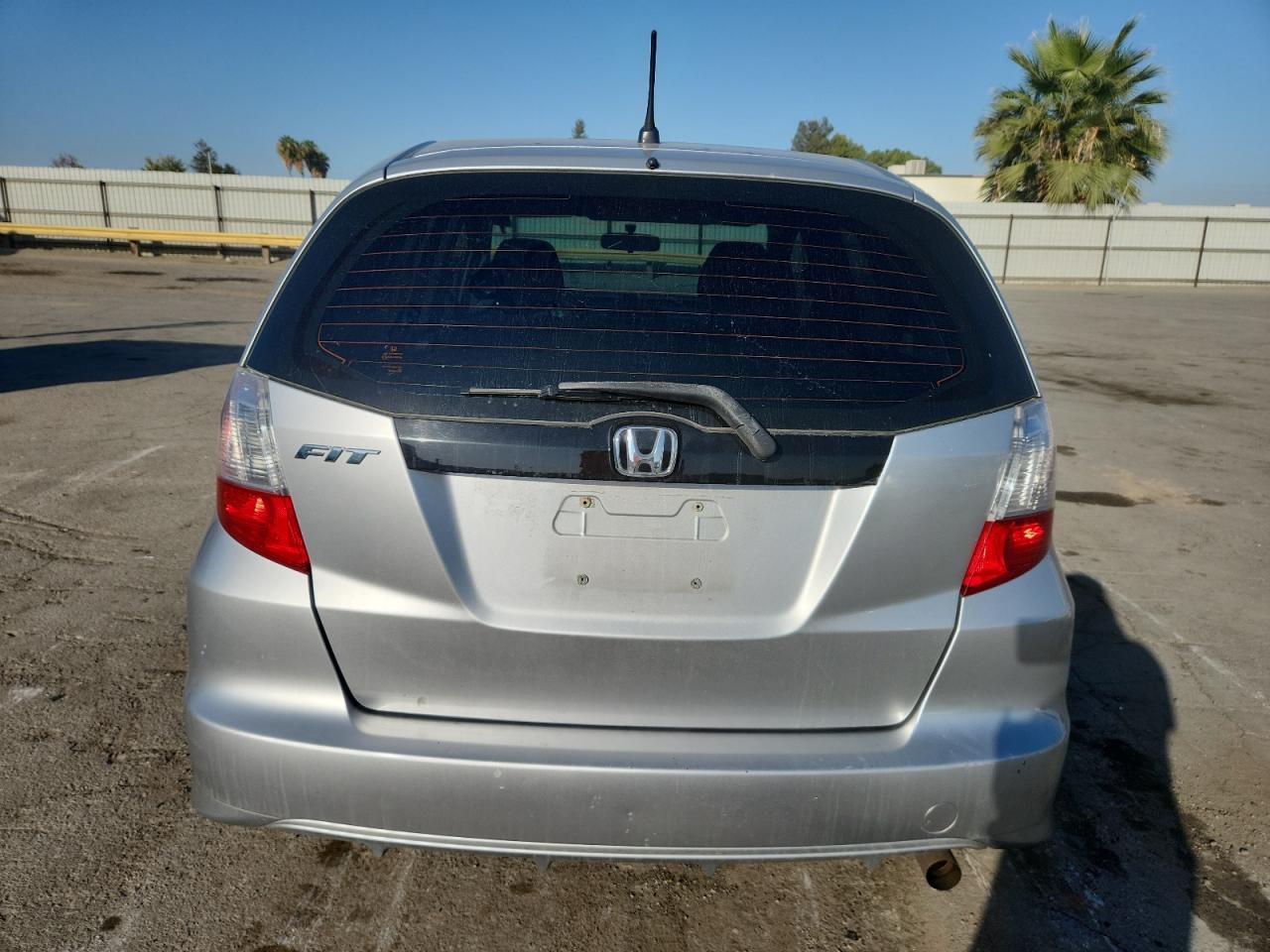 2011 Honda Fit VIN: JHMGE8H36BS002726 Lot: 82397515