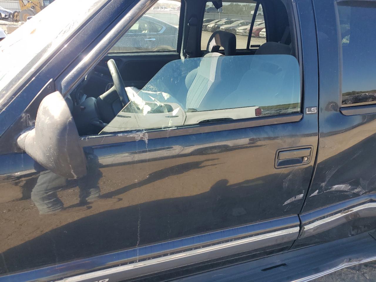 1996 Chevrolet Blazer VIN: 1GNDT13W8T2269054 Lot: 82317325