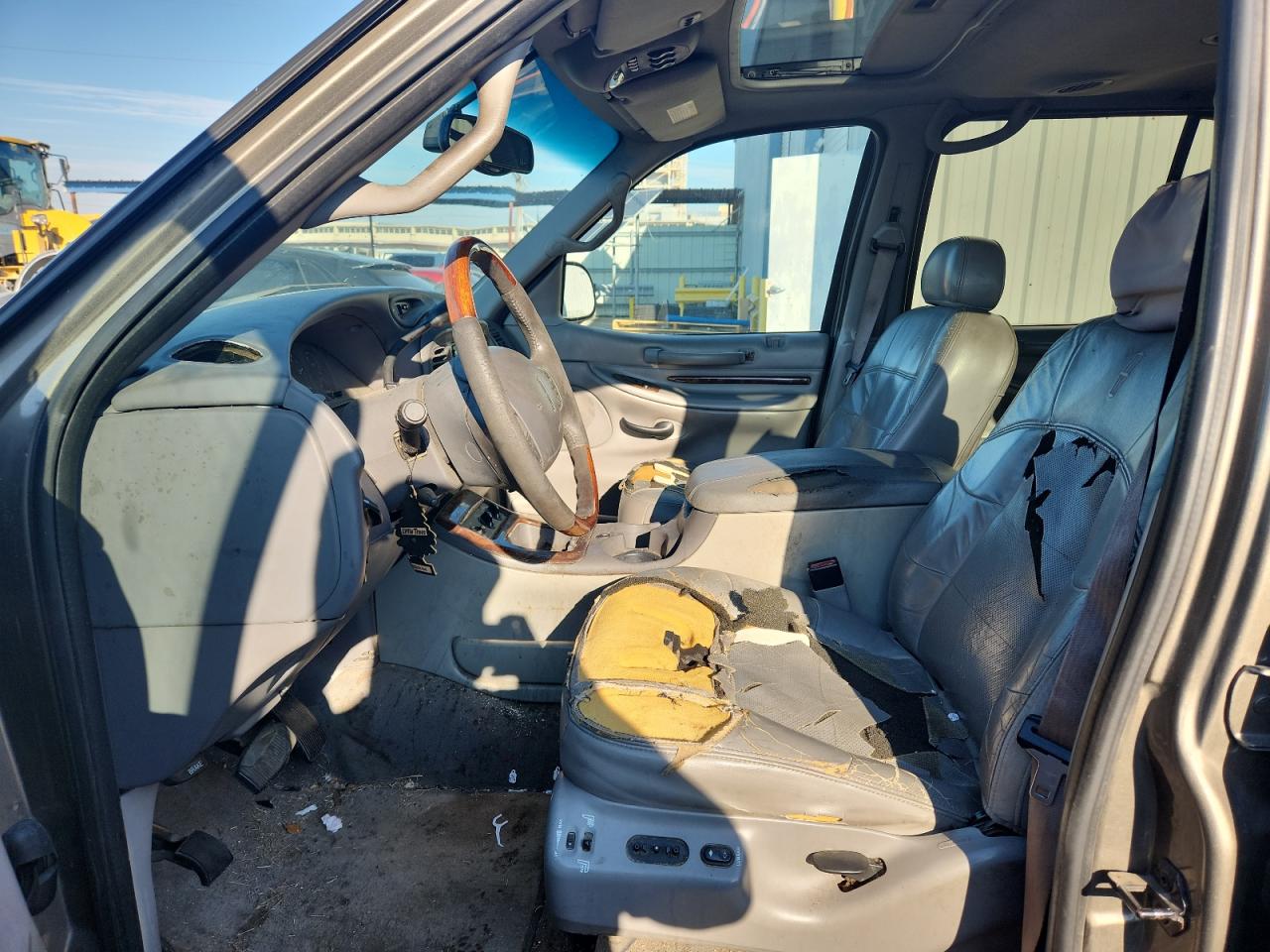 2002 Lincoln Navigator VIN: 5LMFU28R12LJ17450 Lot: 87015115