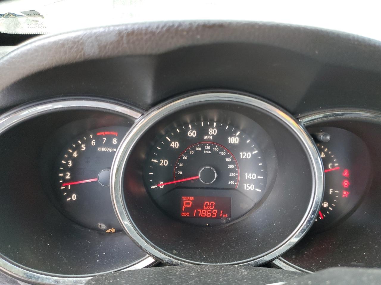 2011 Kia Sorento Base VIN: 5XYKT4A10BG052398 Lot: 82195195