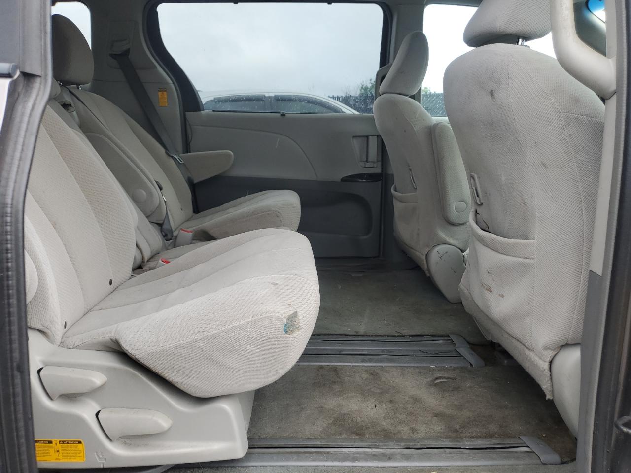 2014 Toyota Sienna Le VIN: 5TDKK3DCXES425299 Lot: 85565585