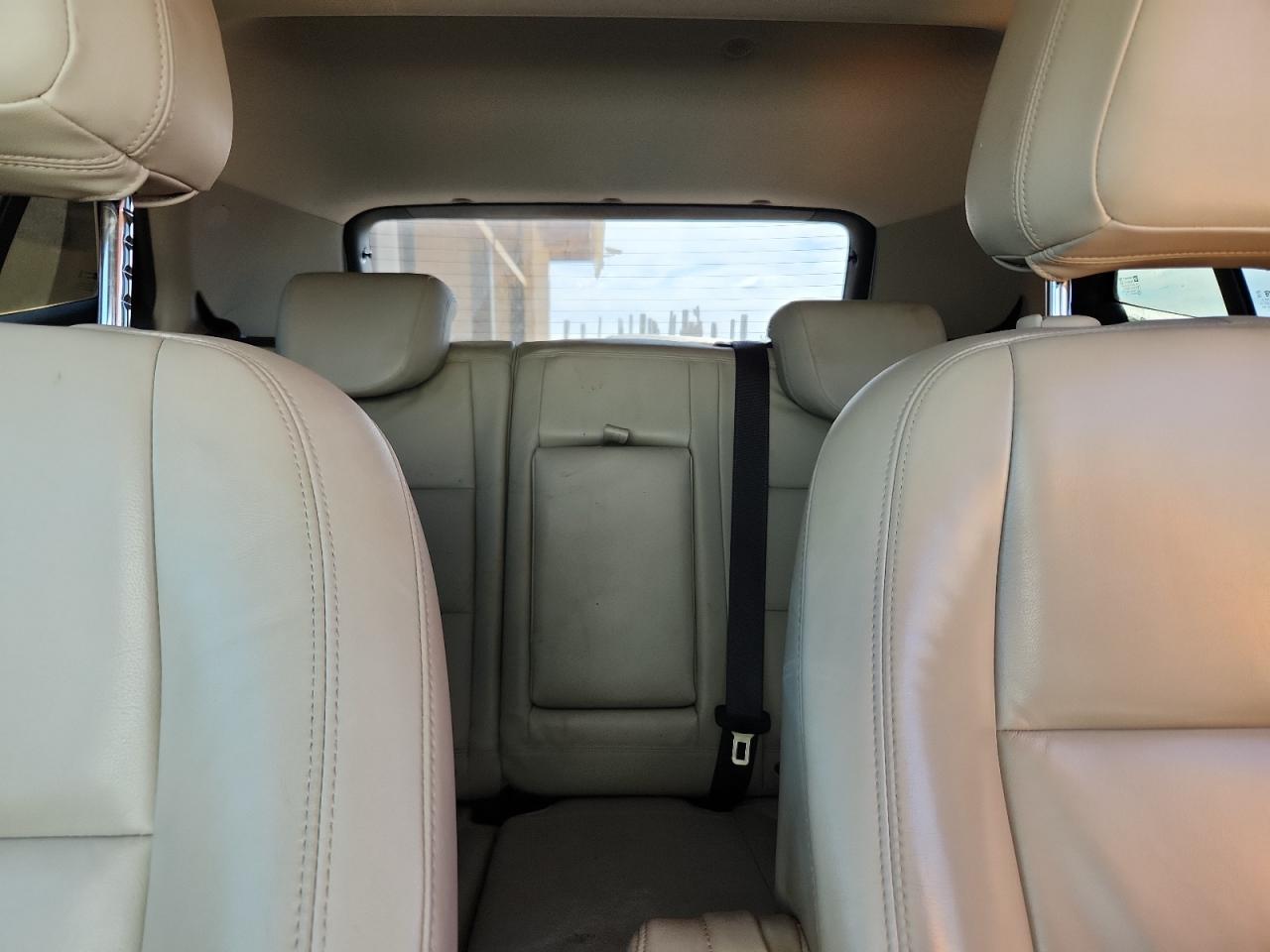 2019 Buick Encore Essence VIN: KL4CJGSM4KB746617 Lot: 85125585