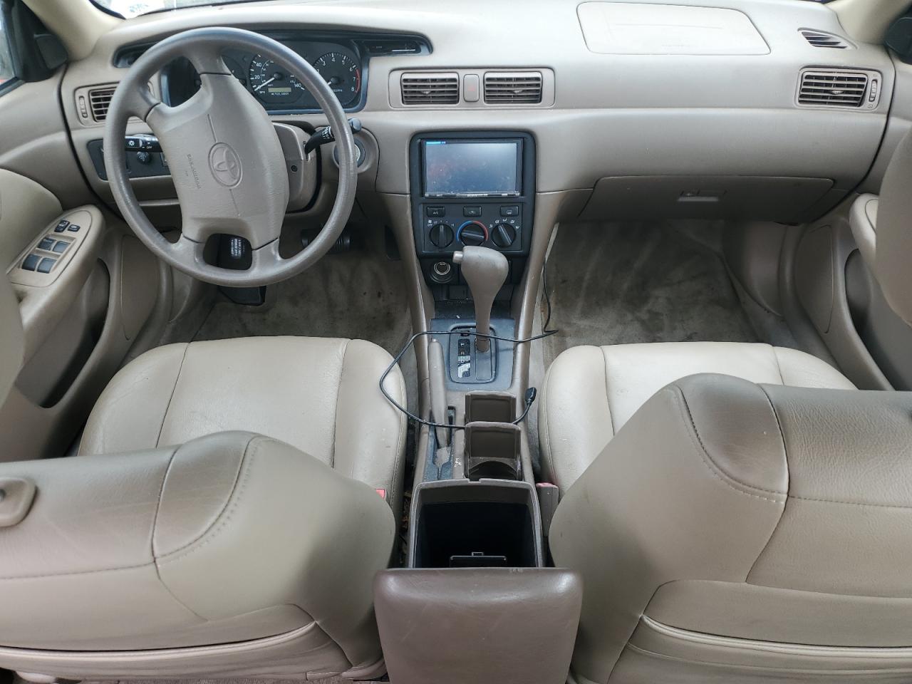 2000 Toyota Camry Ce VIN: JT2BG22K0Y0463369 Lot: 84940715