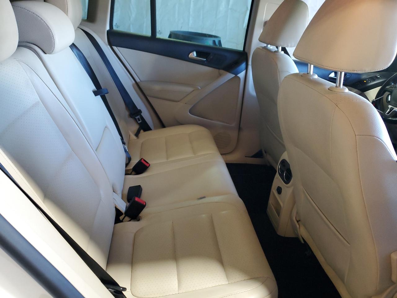 2012 Volkswagen Tiguan S VIN: WVGAV7AX4CW547358 Lot: 82552625