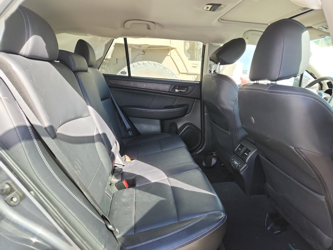 2018 Subaru Outback 2.5I Limited VIN: 4S4BSANC5J3331695 Lot: 85122265