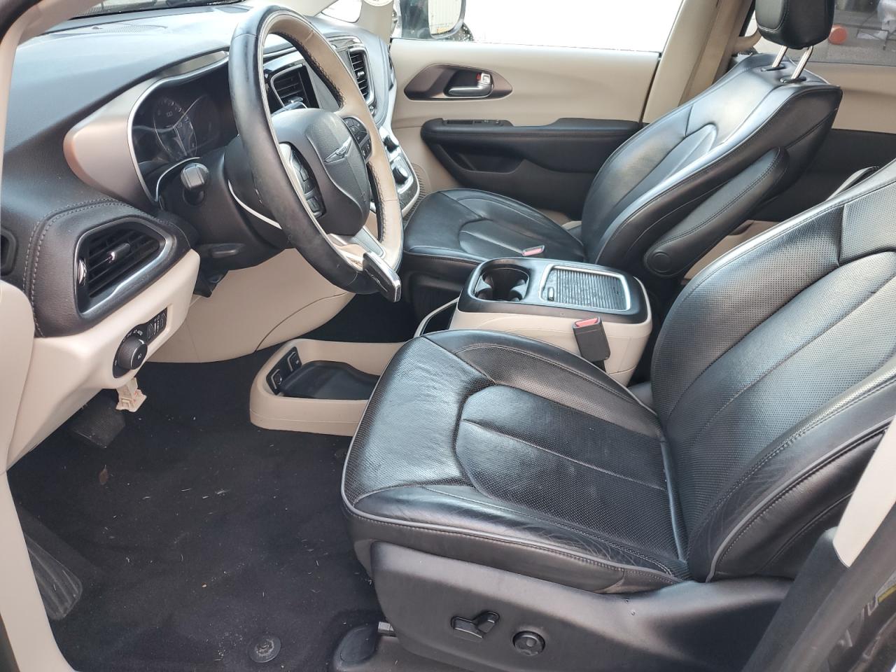 2017 Chrysler Pacifica Limited VIN: 2C4RC1GG2HR841360 Lot: 90552115